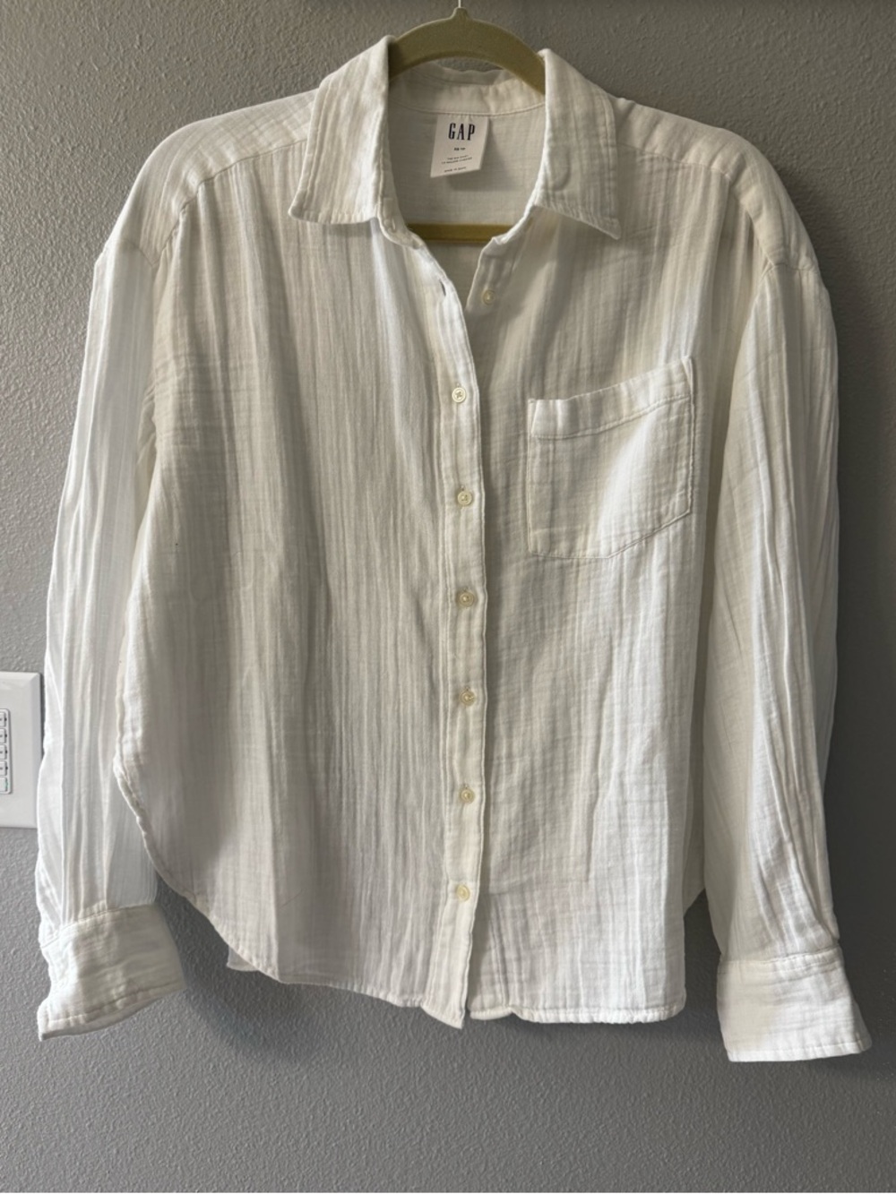 GAP White Lightweight Linen-look Button-Down Shirt